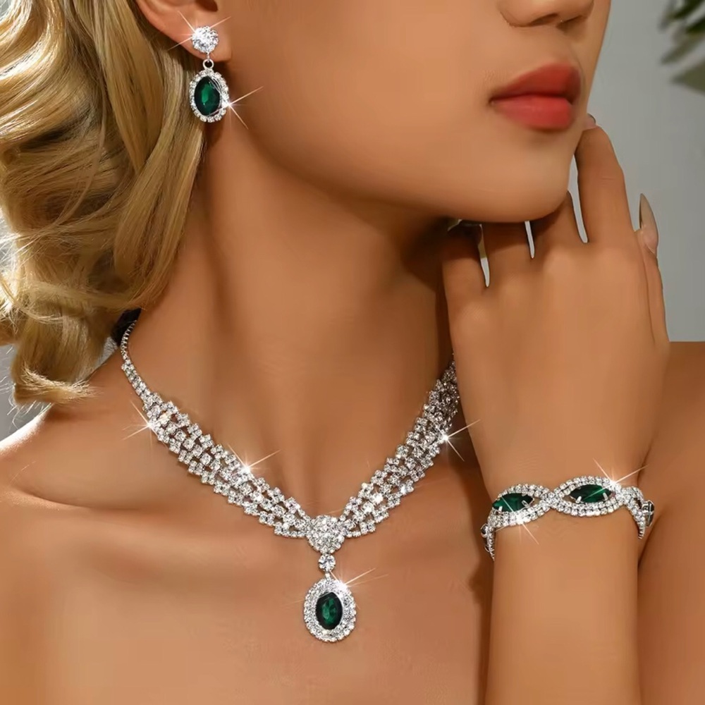 Classic Emerald Green Teardrop Necklace & Earring Set